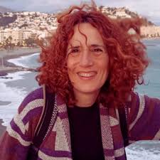 «La Tercera Edad No Se Jubila, Se Rebela»: Ana Cristina González Presenta en Radio Estrella su Novela más Disparatada