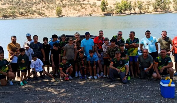 El embalse de Puente Nuevo acoge la segunda edición del Concurso de Pesca Infantil de Espiel