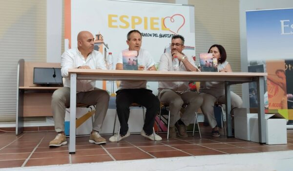 El espeleño Miguel Ángel Jurado Fierro presenta su libro «El Copiloto» en Espiel y Córdoba